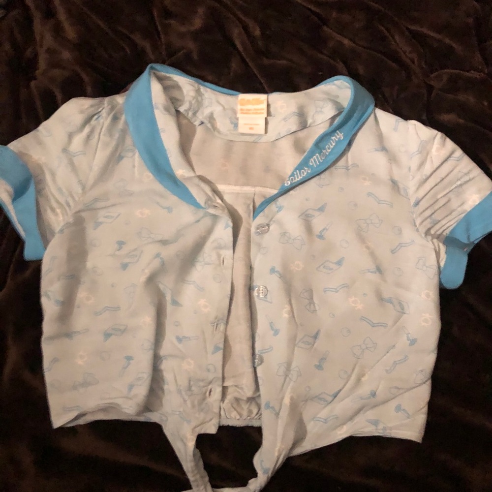 Sailor moon Top ( hot topic)